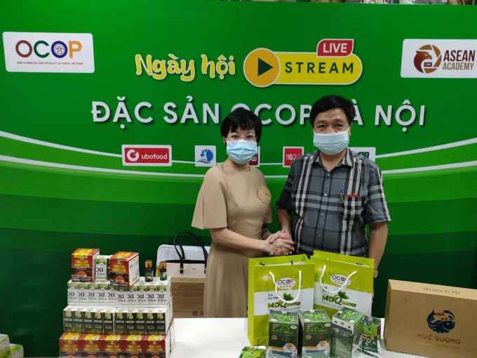 ha-noi-day-manh-livestream-ban-hang-nong-san-ocop-de-tranh-lay-dich-benh-154351_20210808_97.jpg